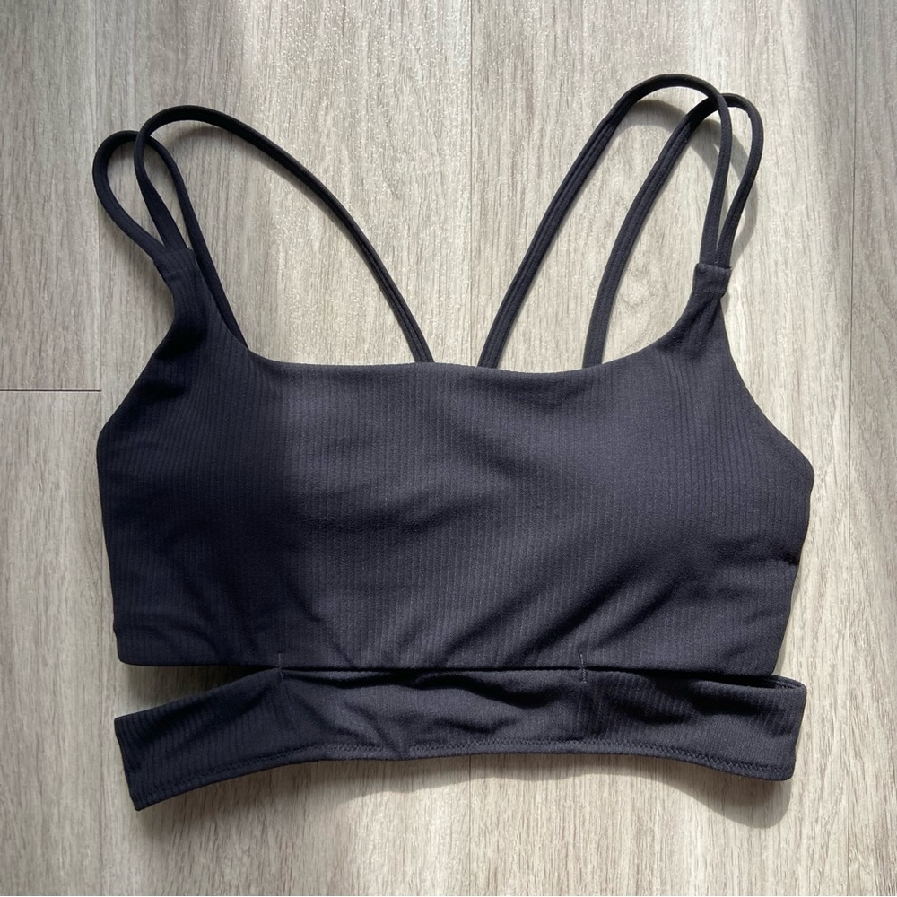 Lululemon cut out bra size 6